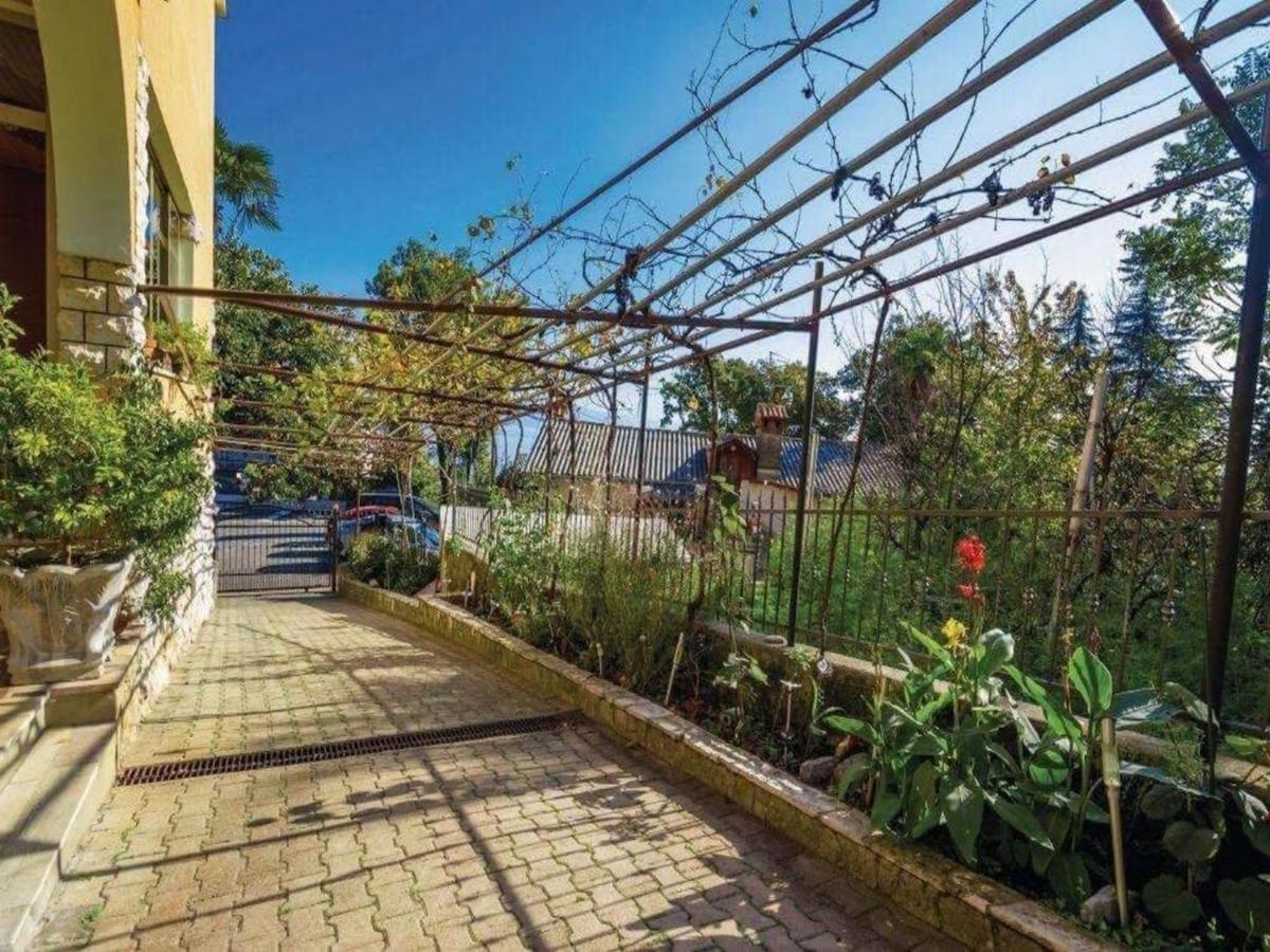 Apartment Kumicic - 3 Bedrooms Ičići Eksteriør bilde